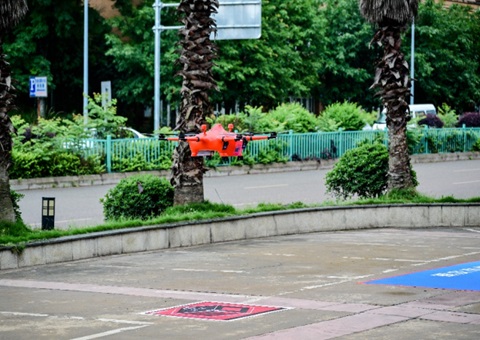 发力低空物流，沉庆打造“场景先杏转能力配套—生态成型”模式 山城“空中快递员”常态化起航